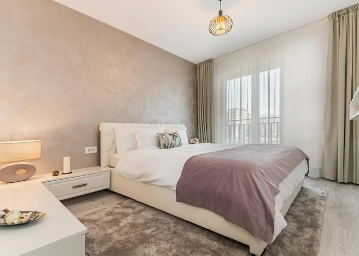 Rentforcomfort Apartment Ella 2
